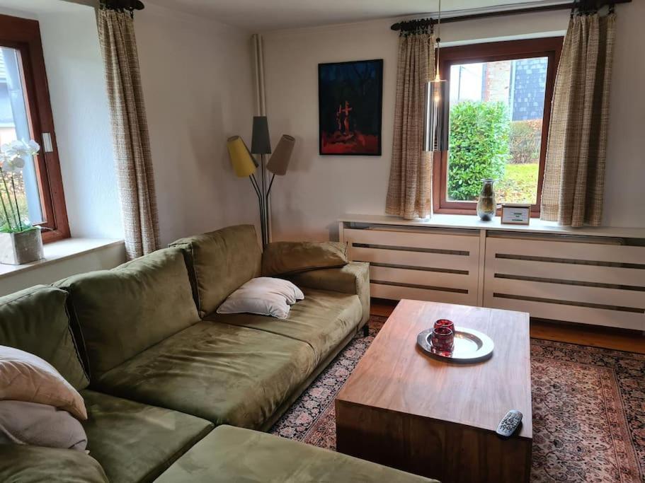 Haus Paesch Nahe See Mit Beheiztem Whirlpool/Sauna Butgenbach Exterior foto